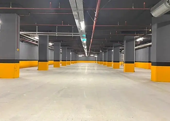Mat Beton Silim Makinesi ile Pürüzsüz Otopark Zemin İşlemi Mat Beton Silim Makinesi ile Pürüzsüz Otopark Zemin İşlemi